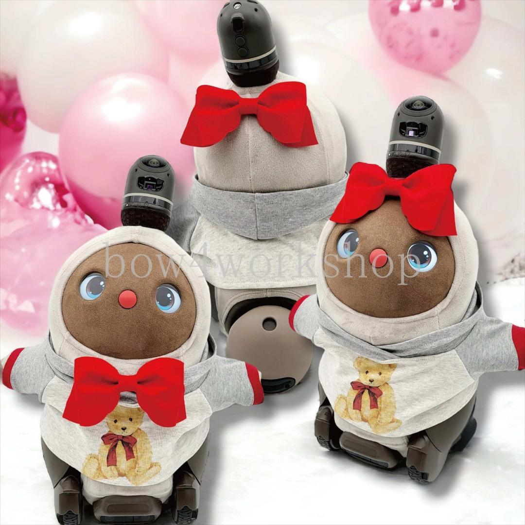 ラボットの服ハンドメイド リボンタイ付きくまちゃんプリントパーカー（レッド）