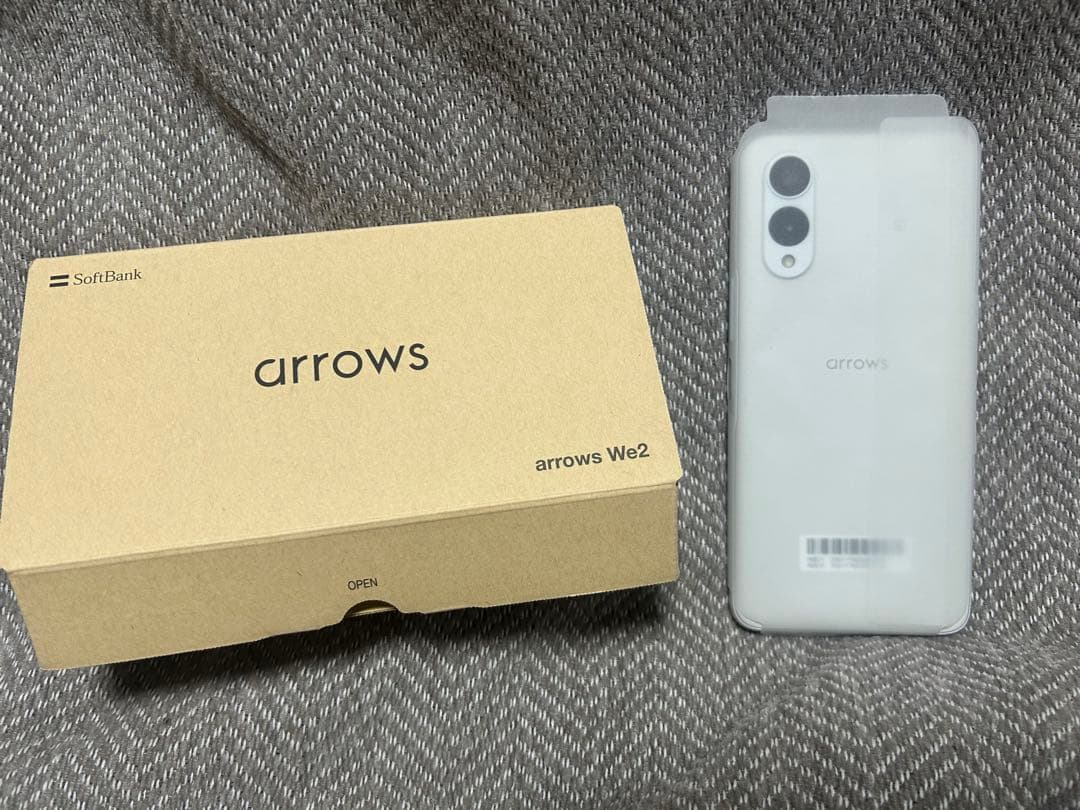 SoftBank arrows We2 ホワイト