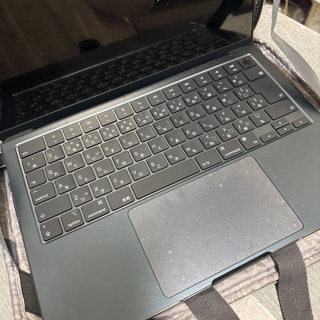 MacBook Air M3 13インチ ミッドナイト 美品／同梱物あり／初期化