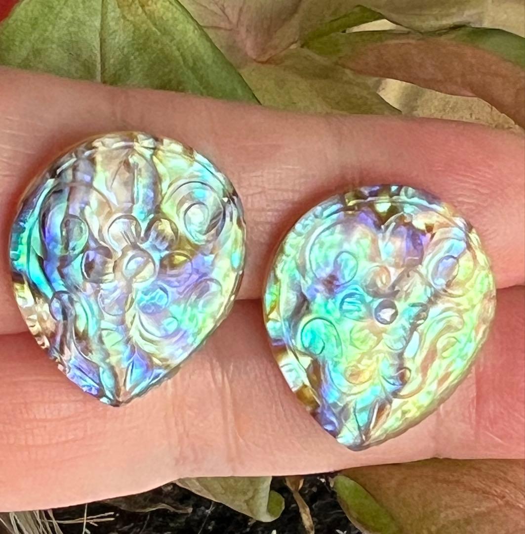 アバロンシェル　水晶　マザーオパ　トリプレット　カービング　14kgfピアス