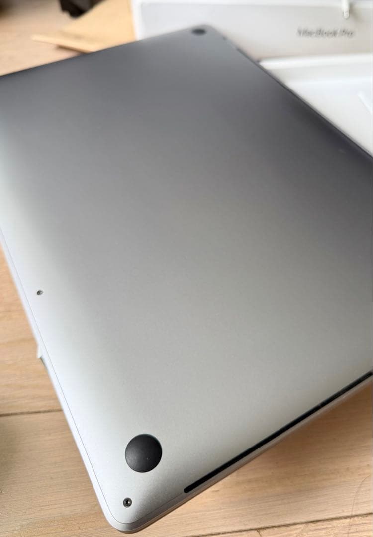 MacBook Pro 16インチ 2019 / i7 / 32GB / 1TB