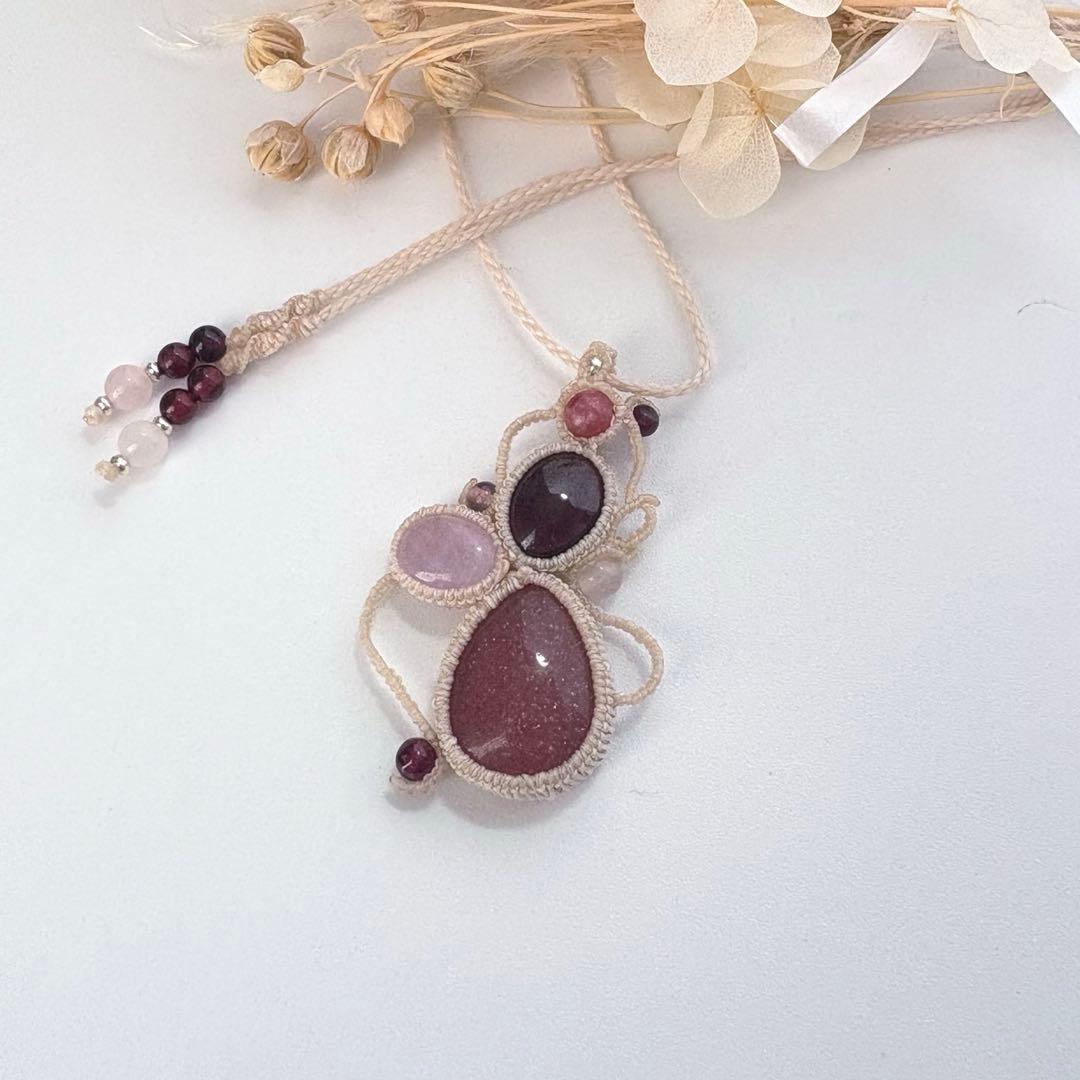 Sale♡ストロベリークォーツ×ガーネット×クンツァイトのマクラメネックレス