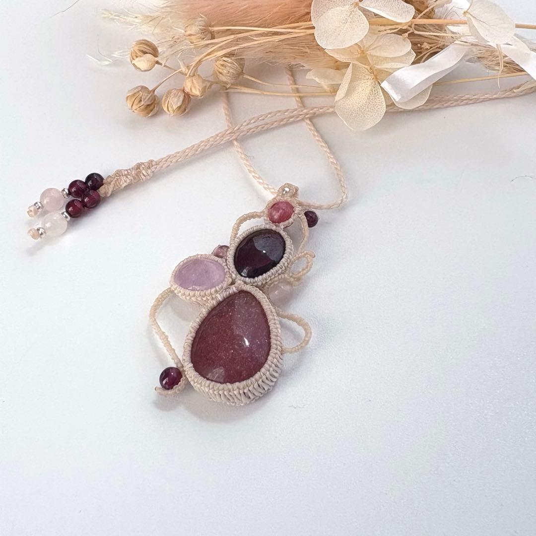 Sale♡ストロベリークォーツ×ガーネット×クンツァイトのマクラメネックレス