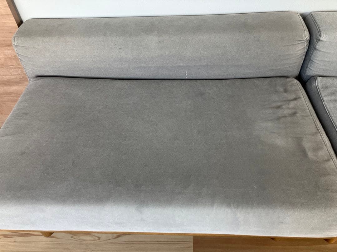 フライミー　Address グレーソファ クッション付き木製脚付き