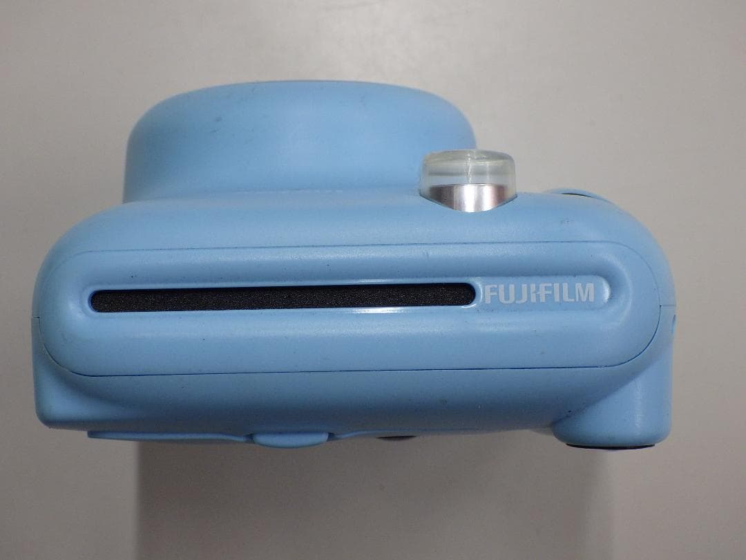 フジフィルム　instax mini 11　展示模型品　中古　F2140