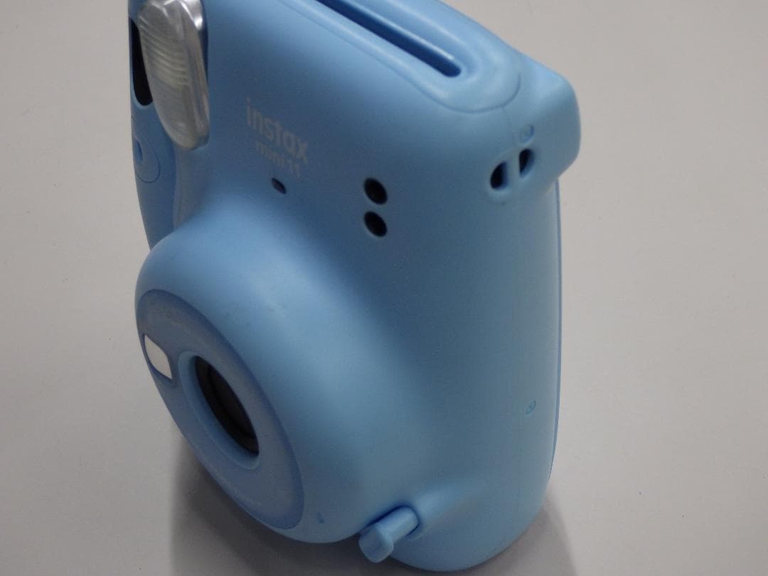 フジフィルム　instax mini 11　展示模型品　中古　F2140