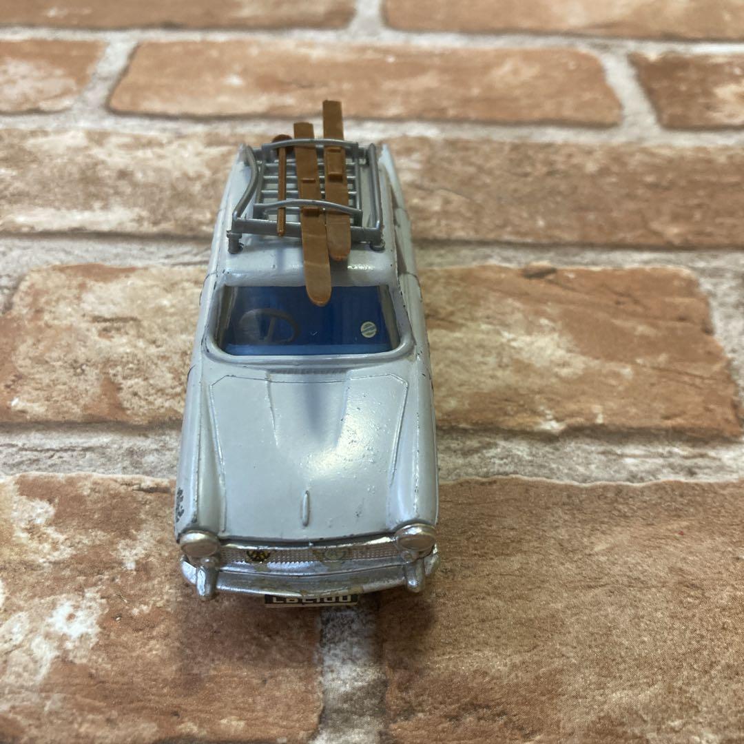 SPOT-ON AUSTIN A60 CAMBRIDGE 1/42スケール