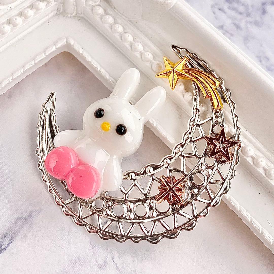 ネックレス　三日月　うさぎ　ウサギ　兎　大ぶり　アニマル　月　星　レジン　一点物