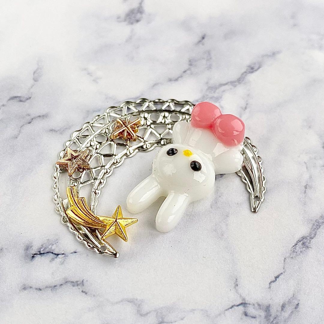 ネックレス　三日月　うさぎ　ウサギ　兎　大ぶり　アニマル　月　星　レジン　一点物