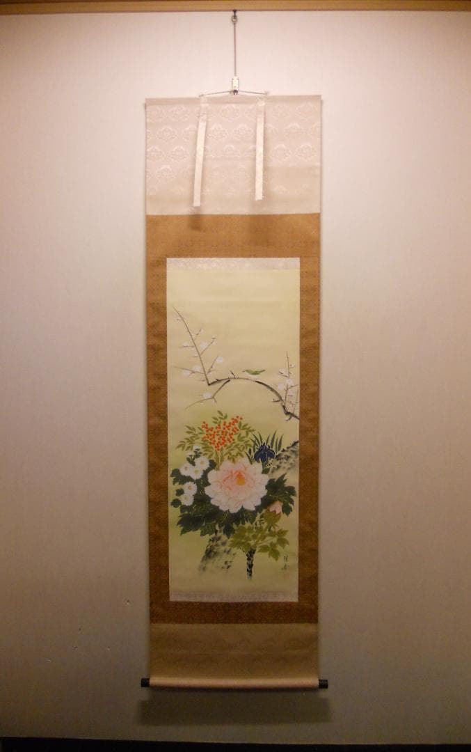 掛け軸 珠香 『 四季花 』 絹本 希少 軸装 茶道具 掛軸 美品 です。