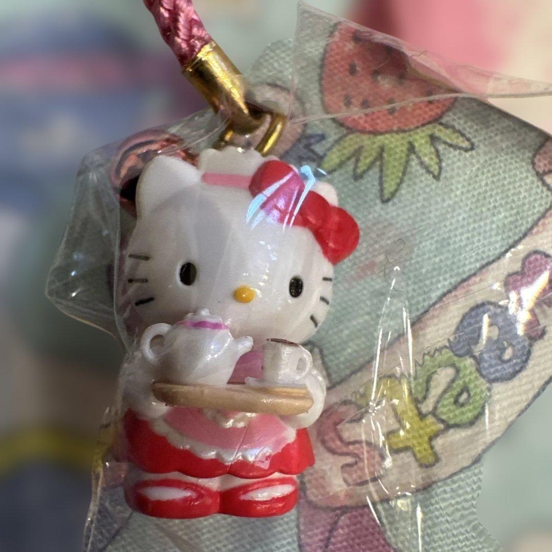 サンリオ　ハローキティ　ウェイトレス　根付け　当時物　　　 ご当地　レトロ