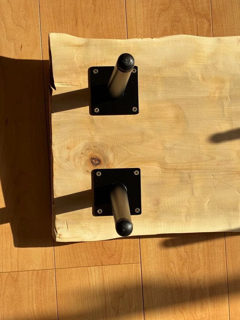 【一点もの】国産栃（トチ）一枚板センターテーブル　極上の光沢と白木の美しさ