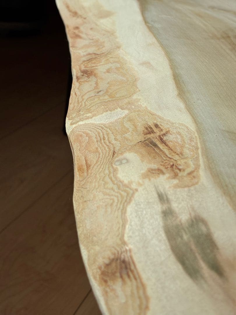 【一点もの】国産栃（トチ）一枚板センターテーブル　極上の光沢と白木の美しさ