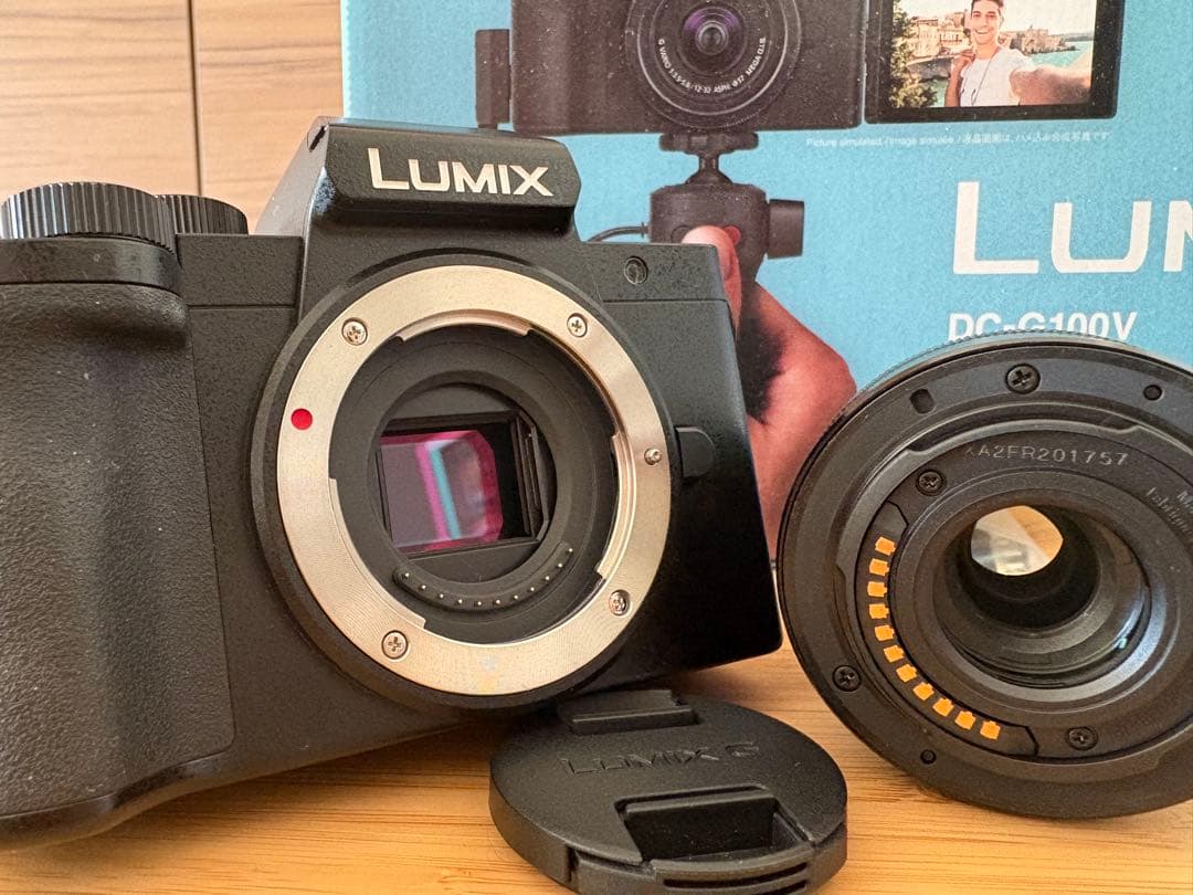 LUMIX DC-G100V★ほぼ新品2027.9末迄保証付！