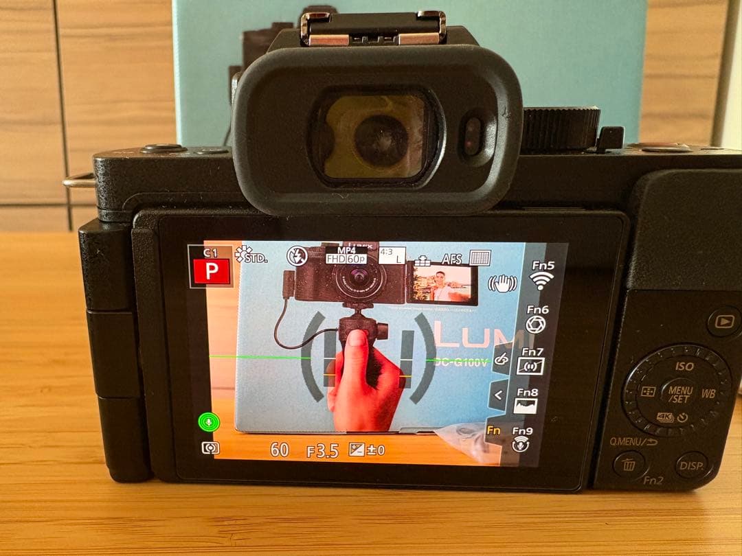 LUMIX DC-G100V★ほぼ新品2027.9末迄保証付！