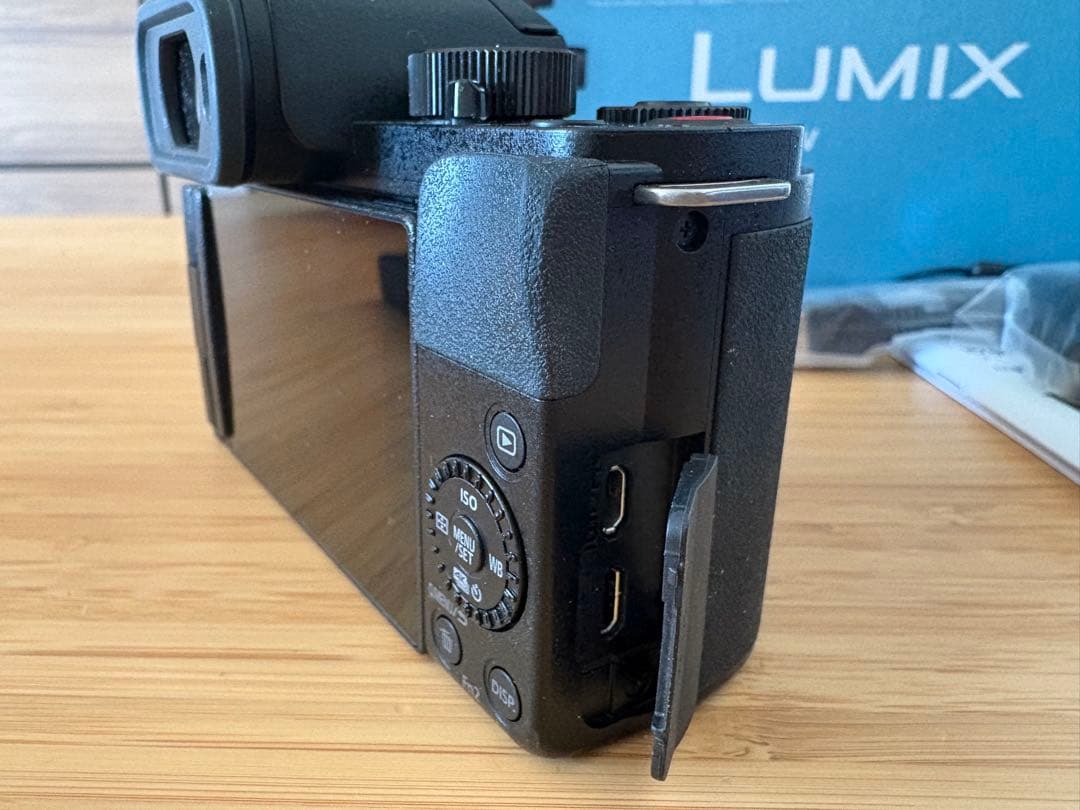 LUMIX DC-G100V★ほぼ新品2027.9末迄保証付！