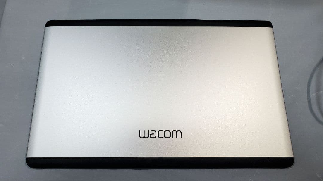 ワコム液タブ 13.3フルHD液晶 Cintiq13HD DTK-1301/K0