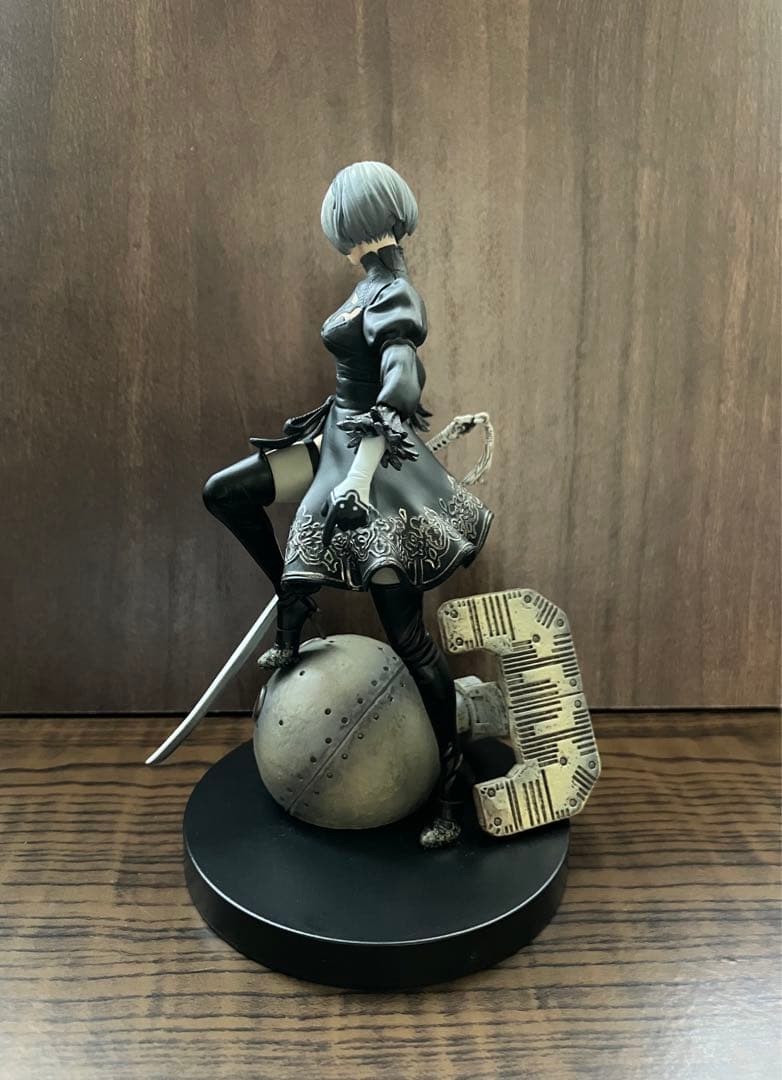 ヨルハ二号B型 フィギュア ニーアオートマタ 美品 限定 ＊匿名配送＊