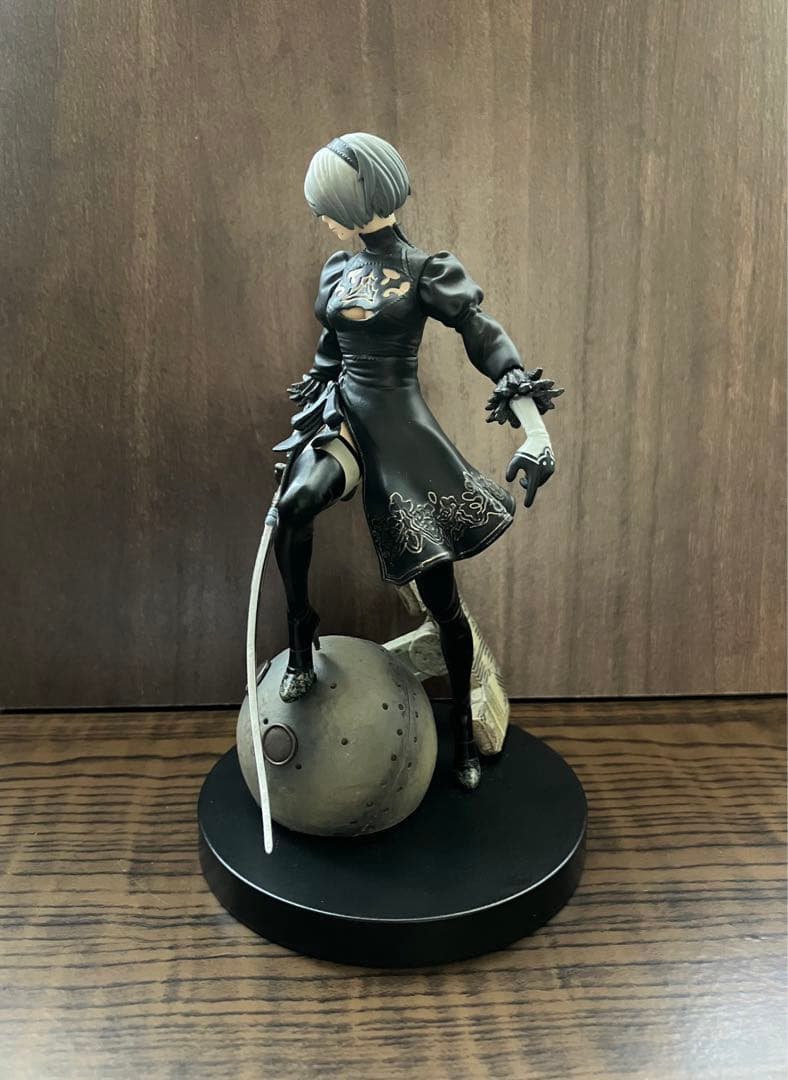 ヨルハ二号B型 フィギュア ニーアオートマタ 美品 限定 ＊匿名配送＊