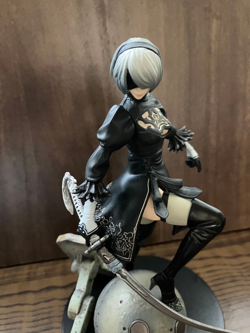 ヨルハ二号B型 フィギュア ニーアオートマタ 美品 限定 ＊匿名配送＊