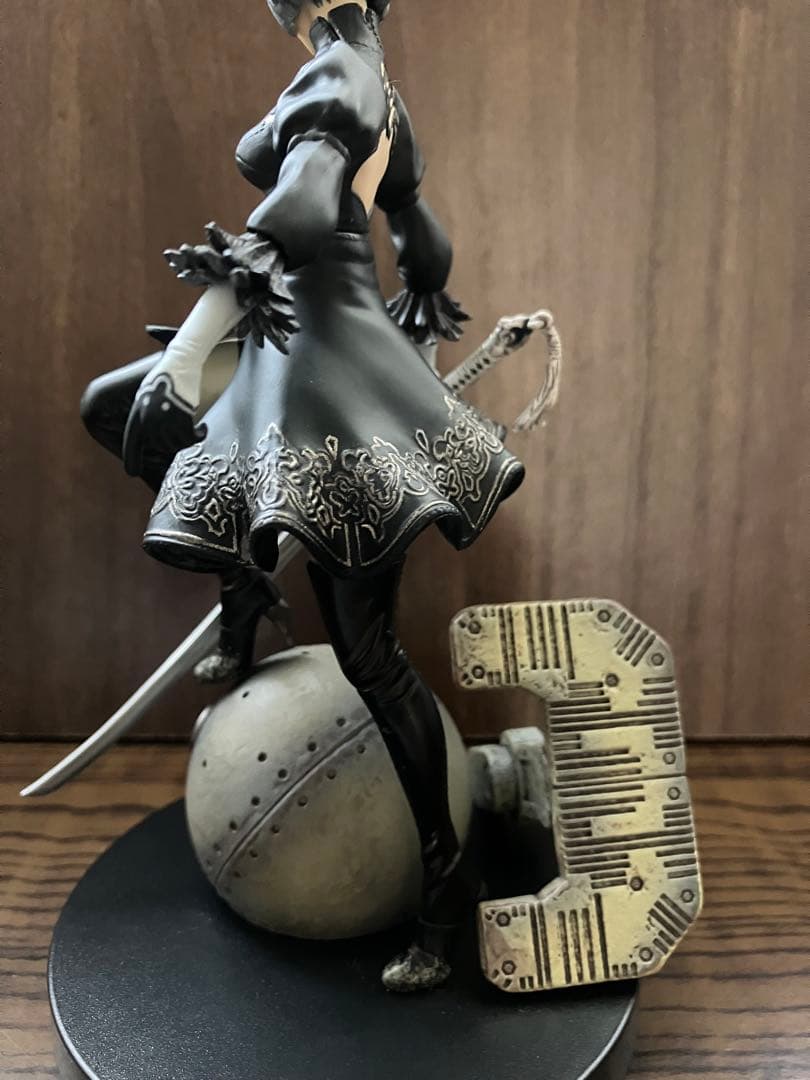 ヨルハ二号B型 フィギュア ニーアオートマタ 美品 限定 ＊匿名配送＊