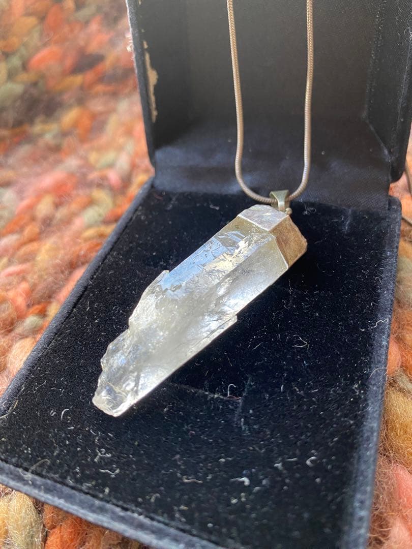 ◎クリスタルネックレス◎ イギリス製