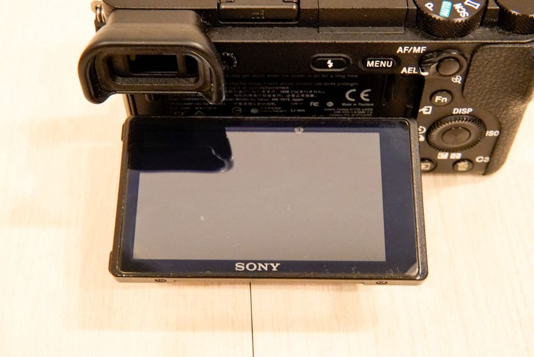 ☆最終値下げ☆SONY α6500 本体+バッテリー2つ、チャージャー付き