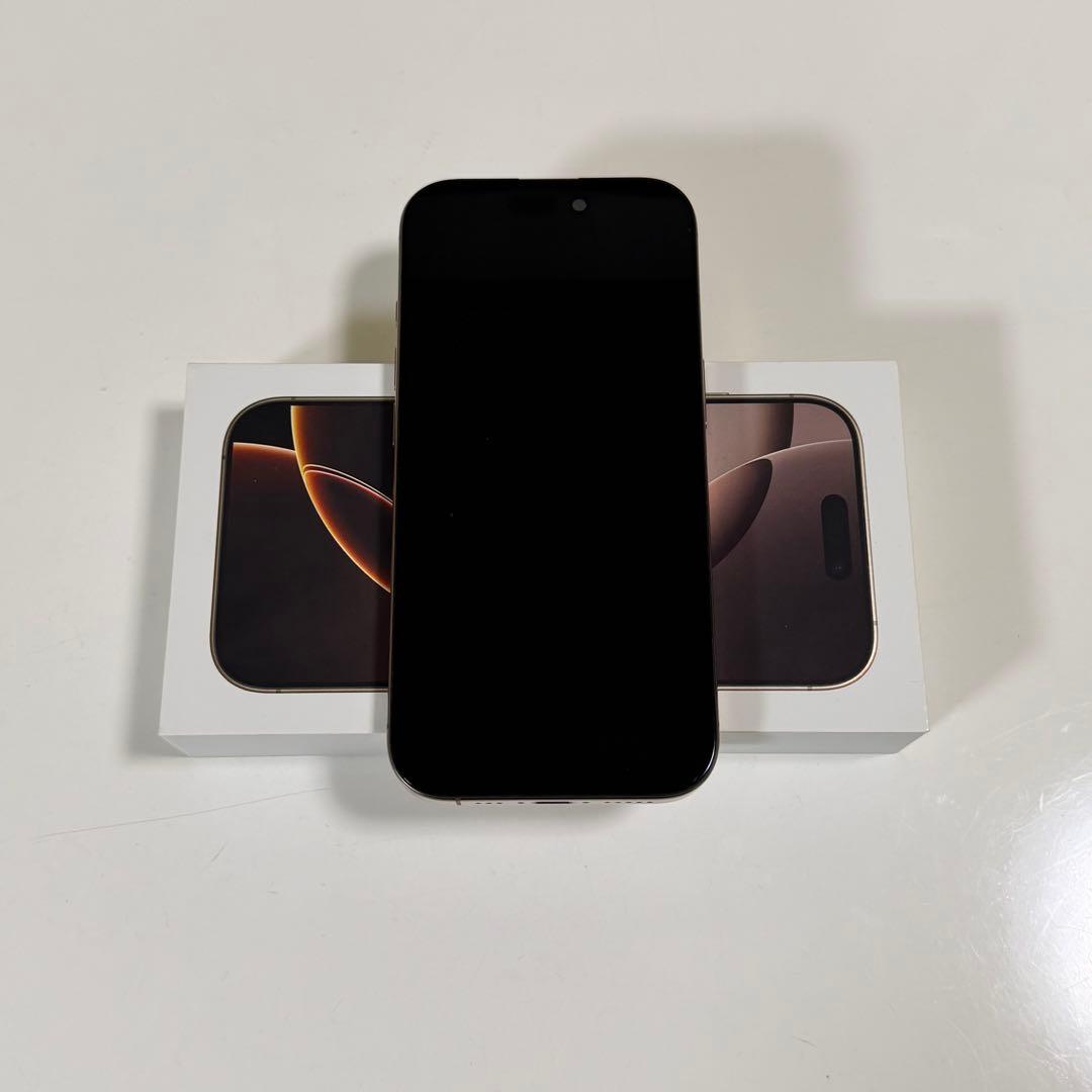 iPhone 16 pro 保護フィルム付