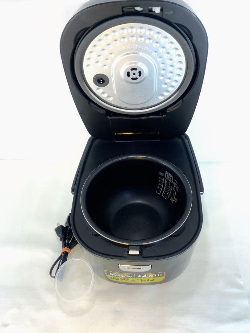 アイリスオーヤマ　IHジャー炊飯器 5.5合 RC-IE50-B