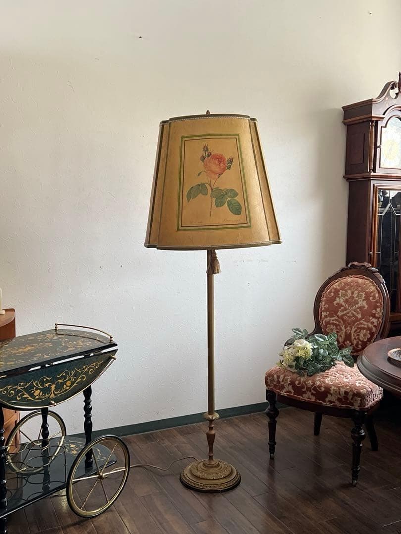 k112r111 フロアランプ ルドゥーテローズ 大きなシェードが特徴的な逸品