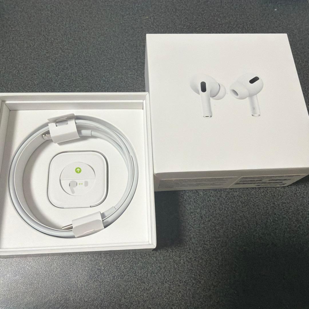 AirPods pro本体（第一世代）ホワイト 充電ケーブル付き