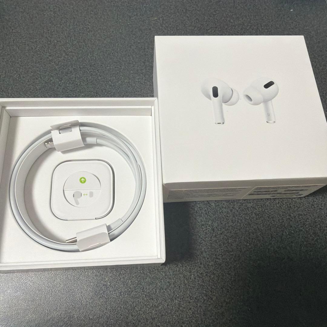AirPods pro本体（第一世代）ホワイト 充電ケーブル付き