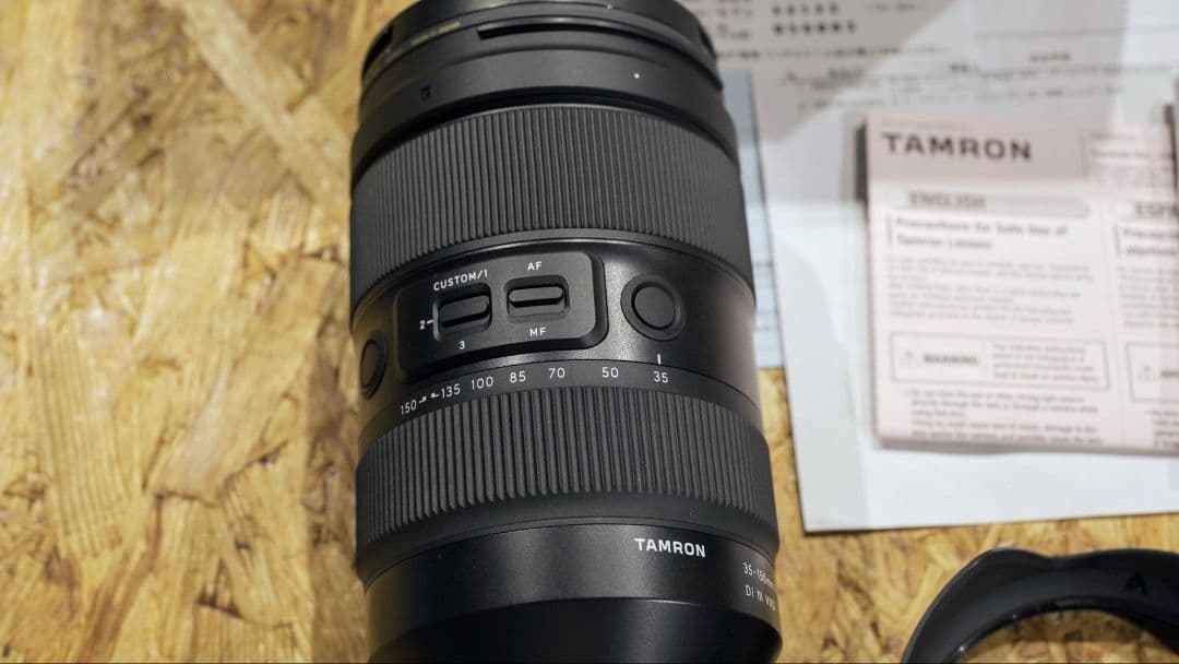 タムロン Model A058　レンズプロテクター付き