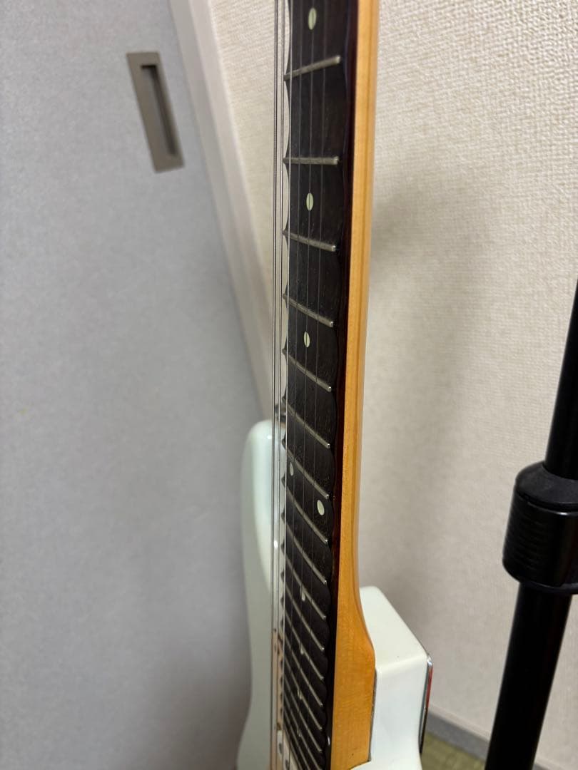 Squier DELUXEストラト　スキャロップネック　コンポーネントギター