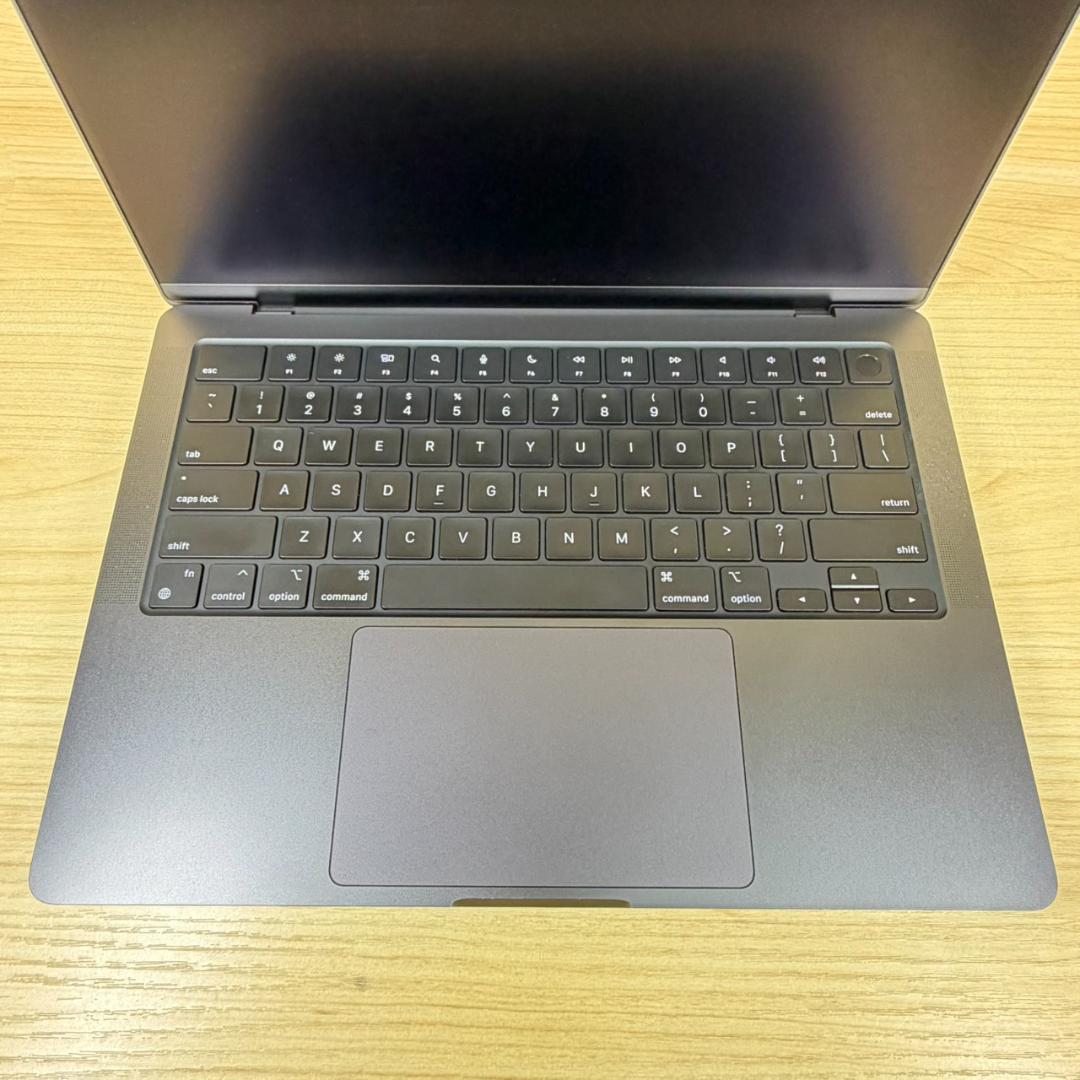 P329 超美品 MacBook Pro 14inch M4 16GB/1TB