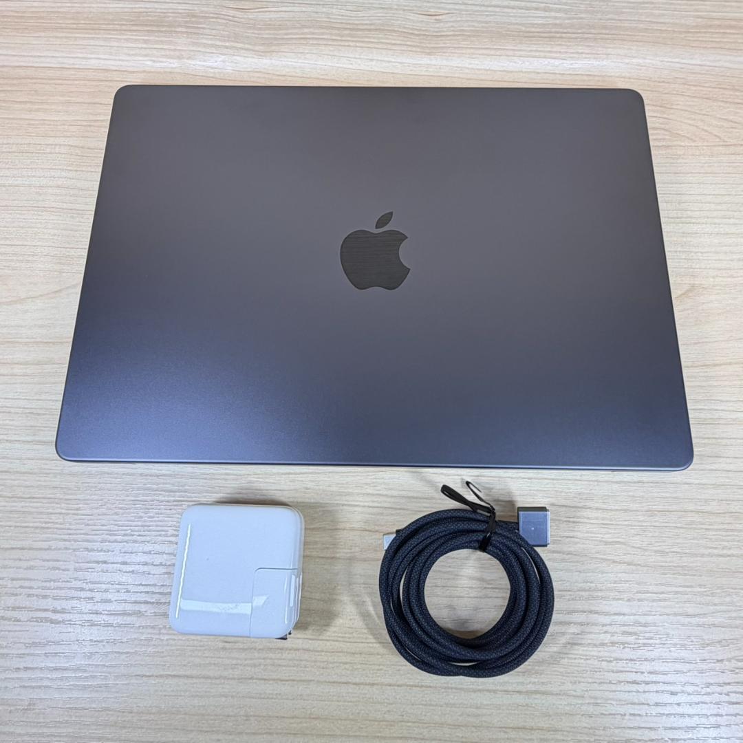 P329 超美品 MacBook Pro 14inch M4 16GB/1TB