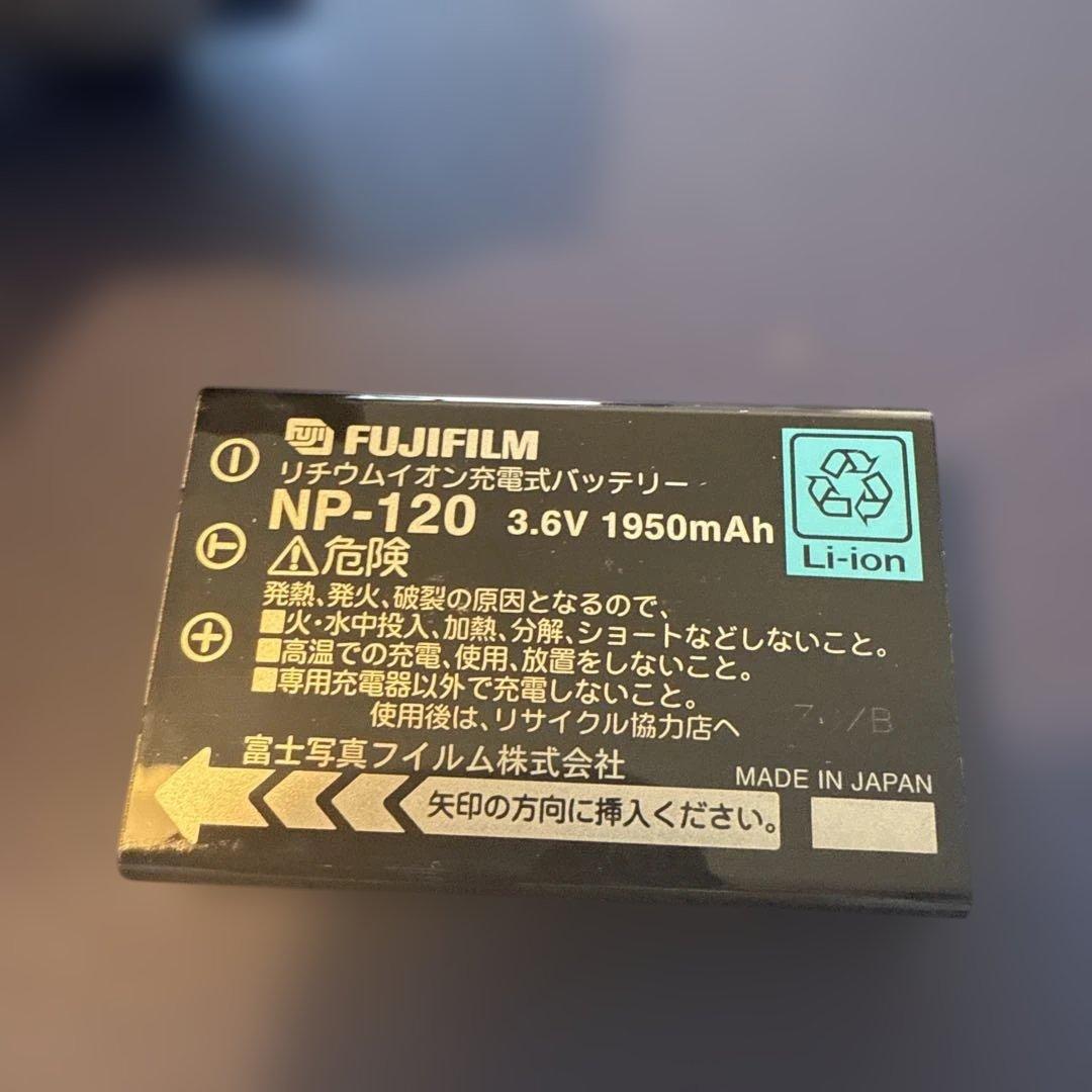 美品 FUJIFILM FinePix F10