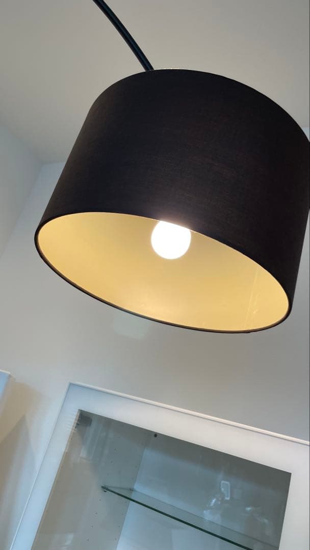 フロアスタンドライト　ブラック　デンマーク