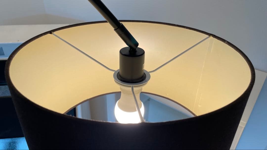 フロアスタンドライト　ブラック　デンマーク