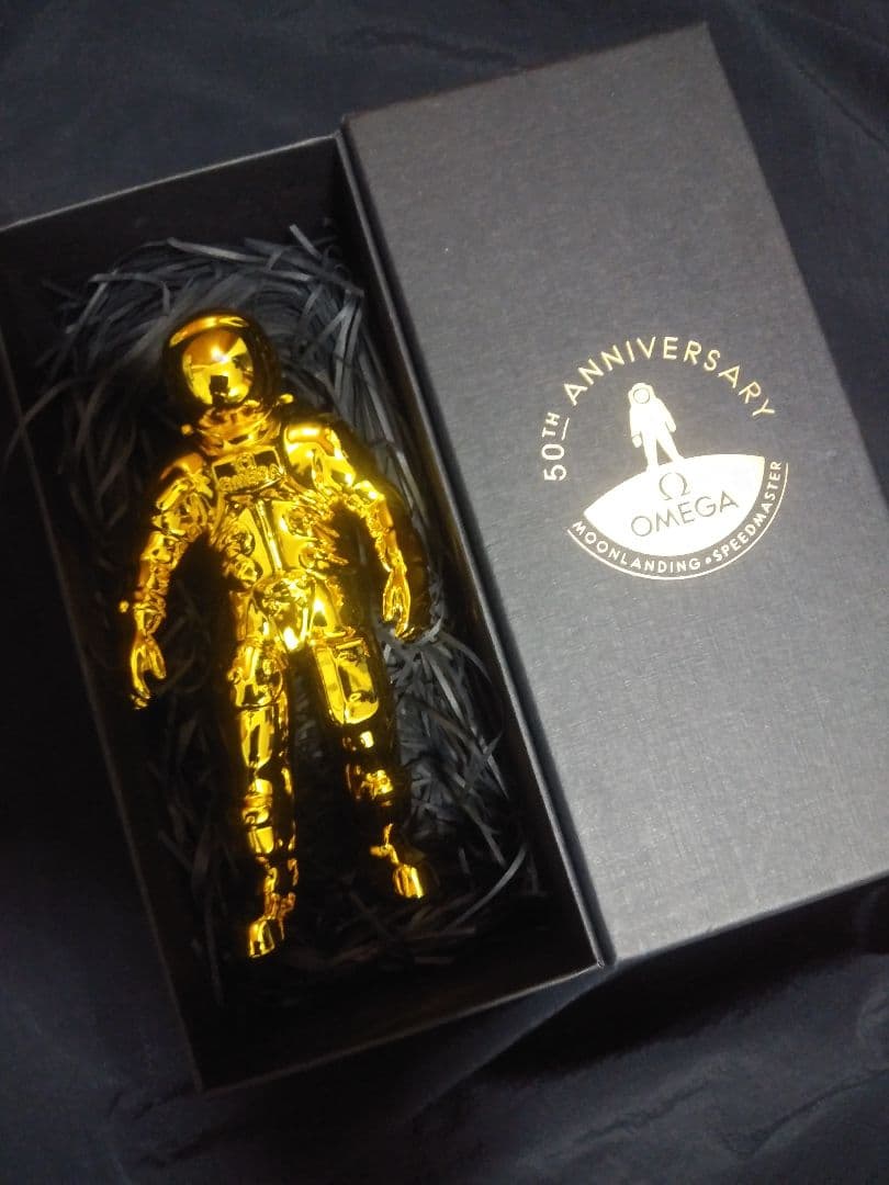 OMEGA 50周年 アニバーサリー ゴールドフィギア　約15cmビックサイズ