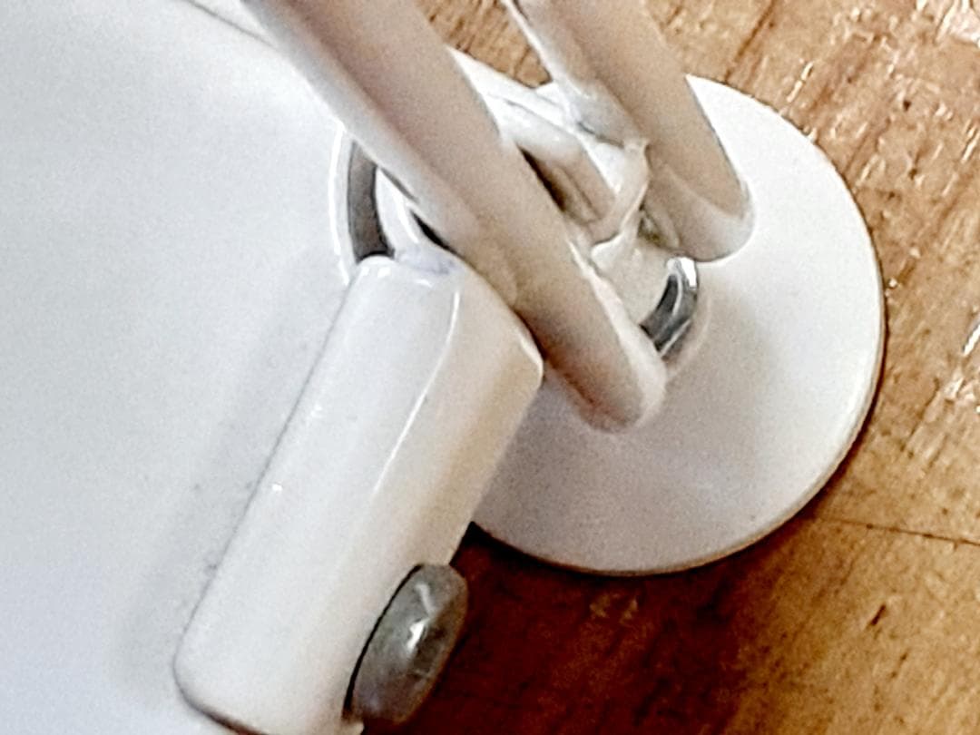 J【中古品】無印良品　スチールユニットシェルフ　ホワイト　カゴ付き