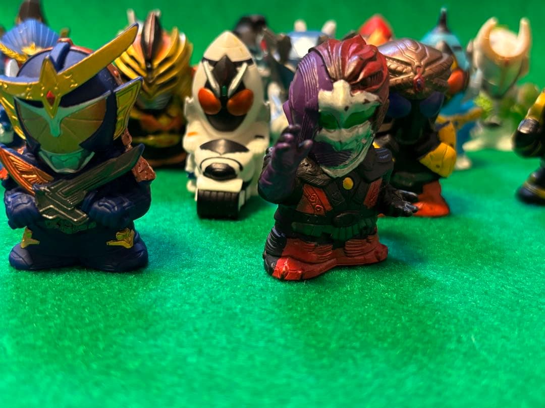 ！【お値下げ中】！計57体!!仮面ライダー ミニチュア指はめフィギュアセット