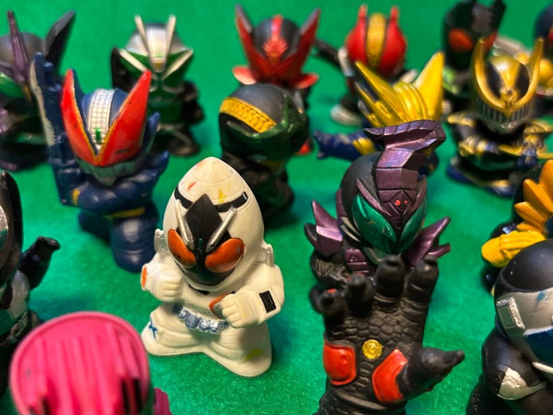 ！【お値下げ中】！計57体!!仮面ライダー ミニチュア指はめフィギュアセット