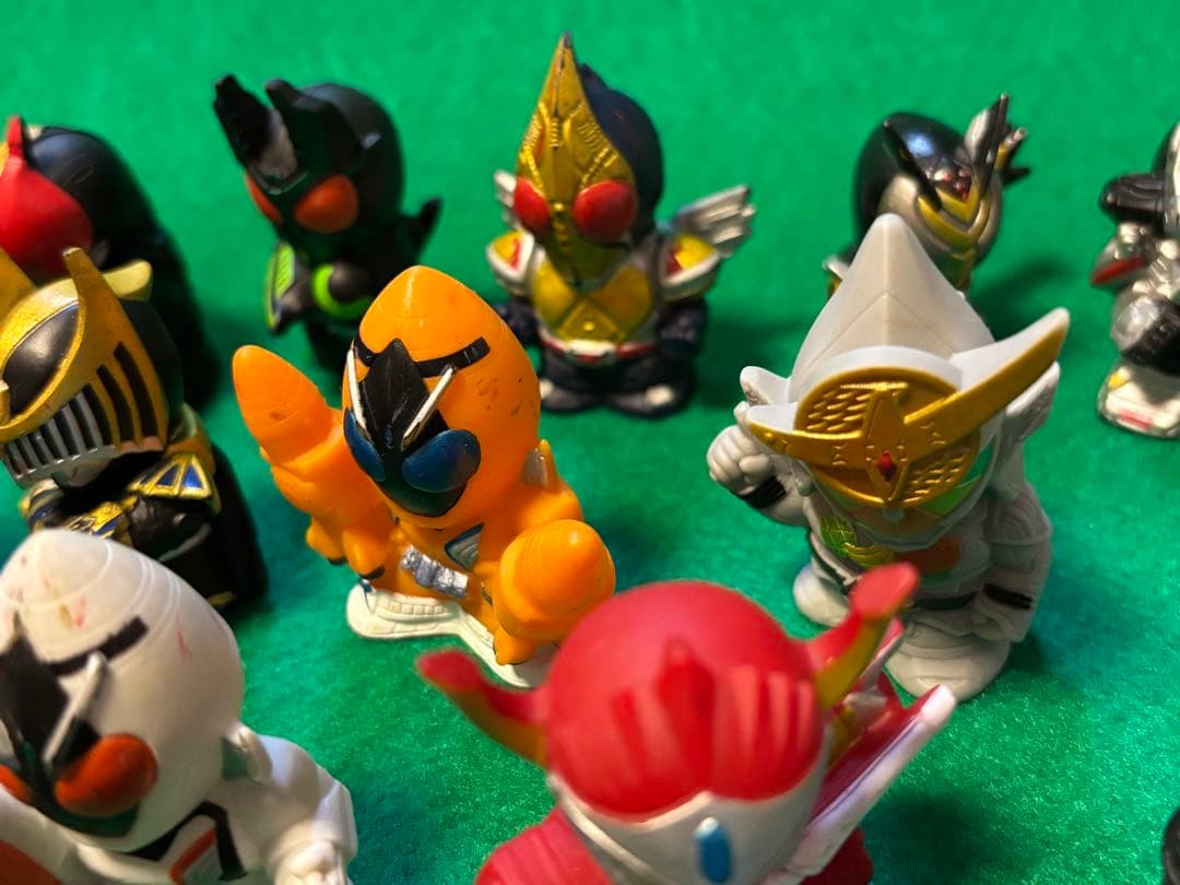 ！【お値下げ中】！計57体!!仮面ライダー ミニチュア指はめフィギュアセット