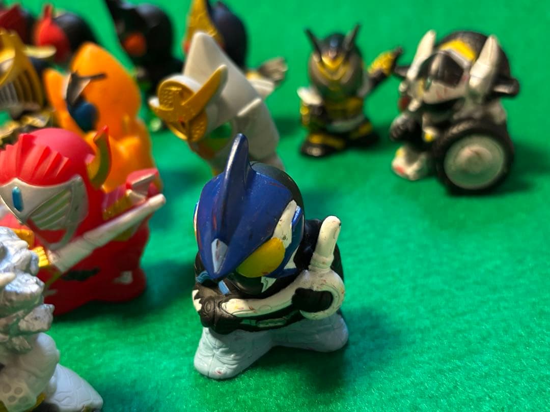 ！【お値下げ中】！計57体!!仮面ライダー ミニチュア指はめフィギュアセット