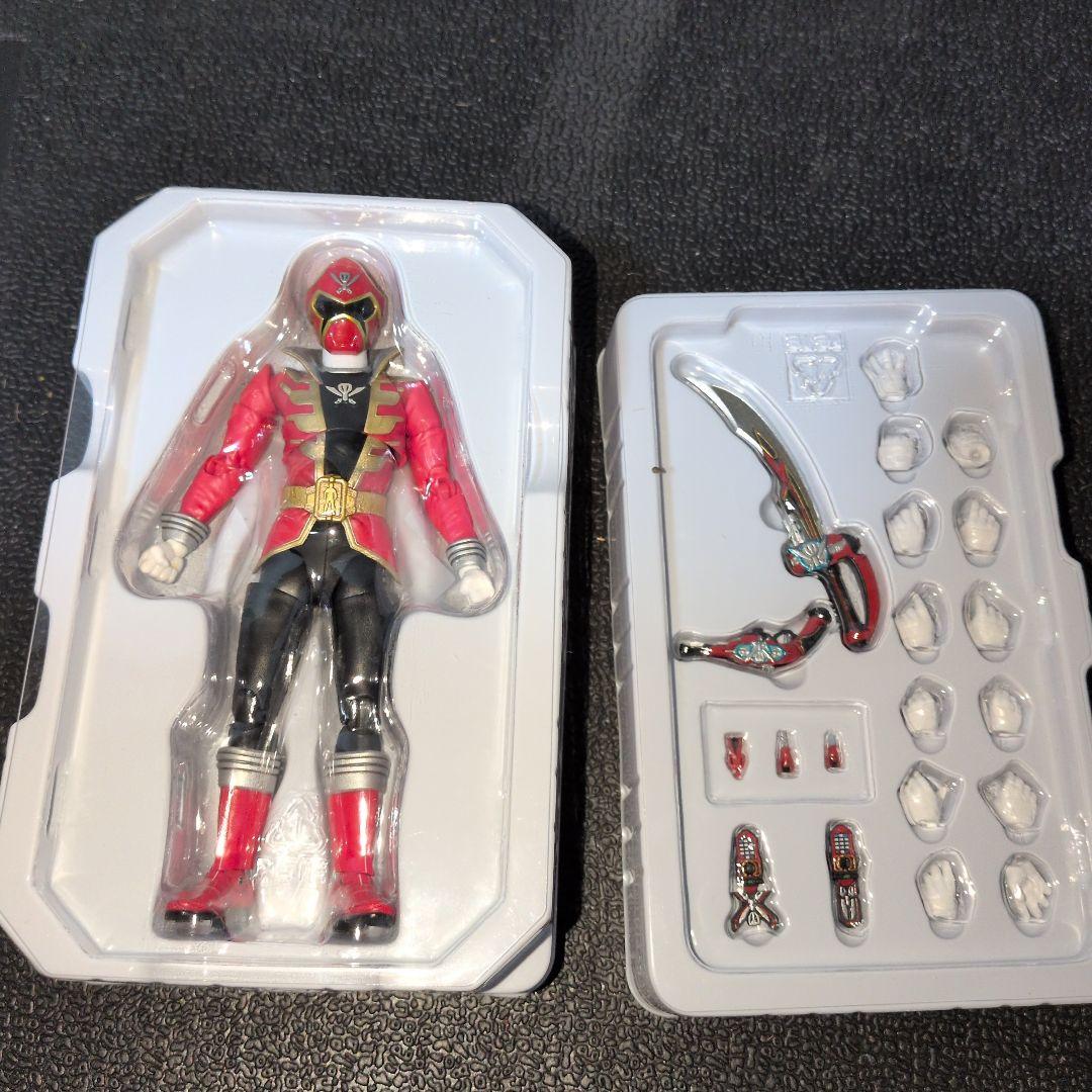 S.H.Figuarts フィギュアーツ　真骨彫製法 ゴーカイレッド