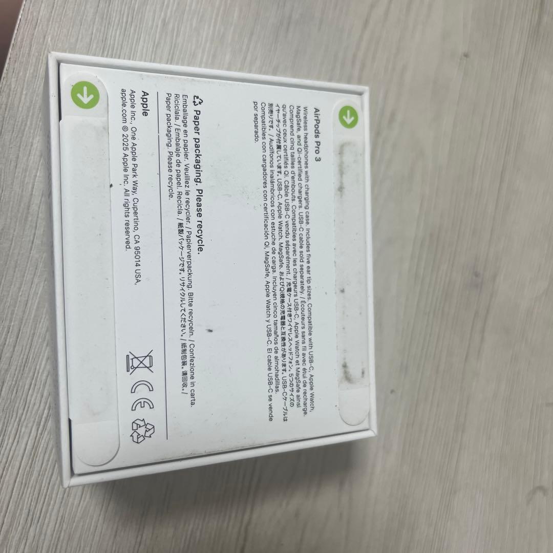 イヤホン AirPods pro3