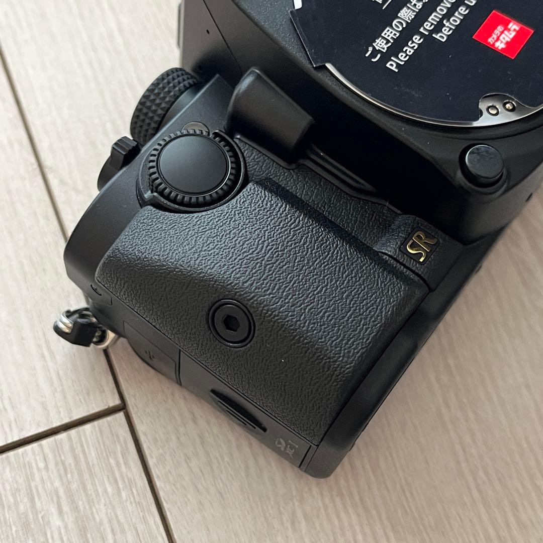 【シャッター数779枚&バッテリー２個】PENTAX KP デジタル一眼レフ