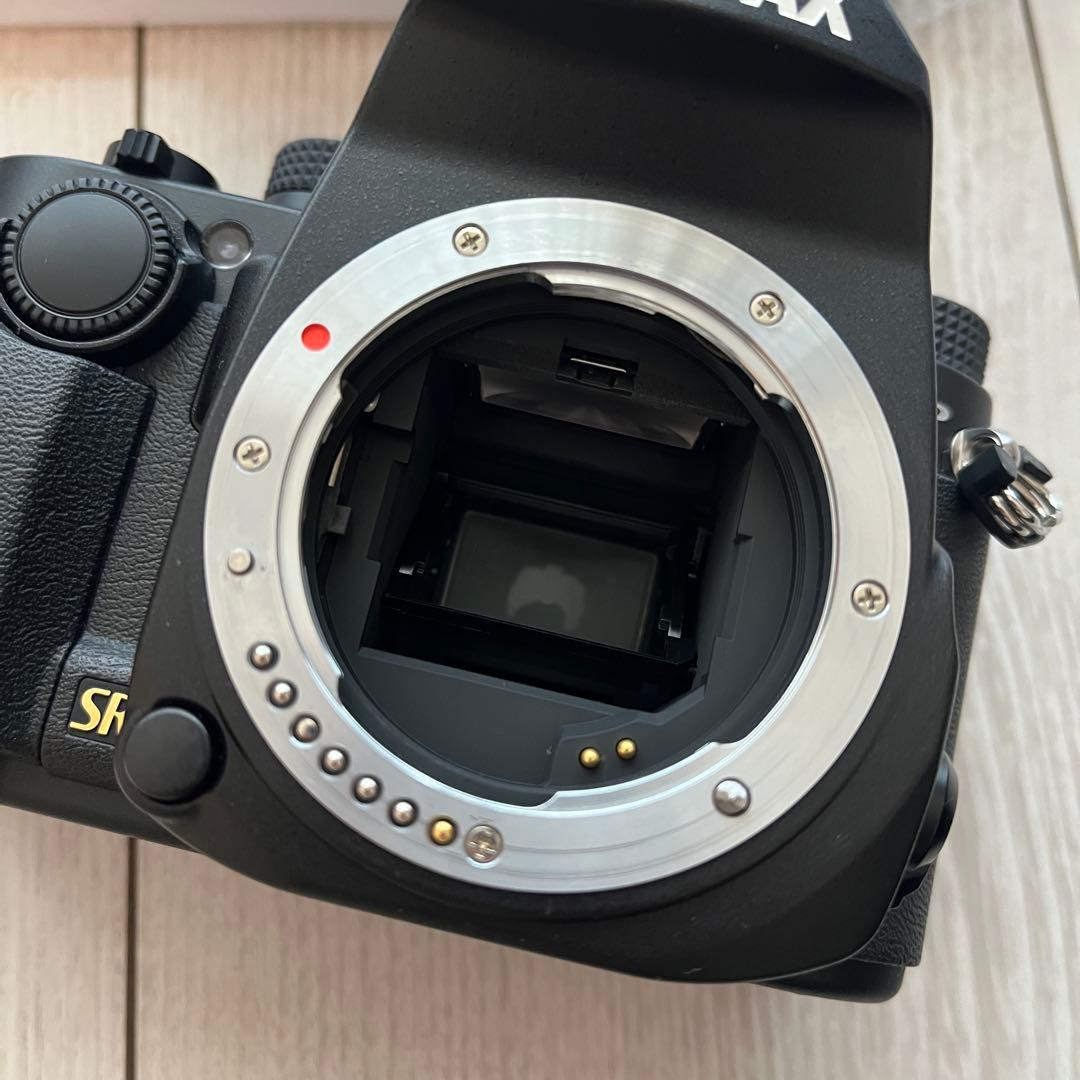 【シャッター数779枚&バッテリー２個】PENTAX KP デジタル一眼レフ