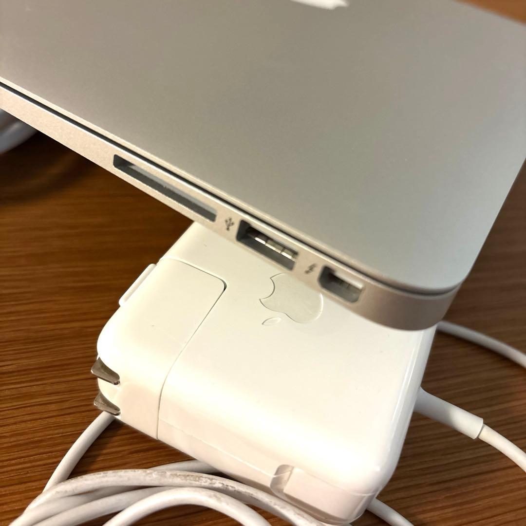 Apple MacBook Air 2017 256GB Intel 13インチ